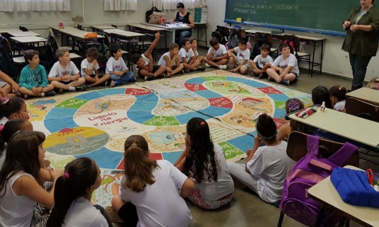 CrianÃ§as de escola de MinaÃ§u participam de projeto de Furnas