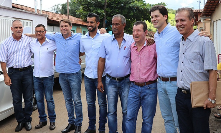 SÃ¡vio o seu pai Vateco com prefeito Jacobson, deputados e o prÃ©-candidato ao Governo Daniel Vilela, do MDB