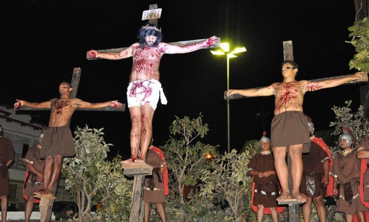 Cristo jÃ¡ crucificado: um momento de muita emoÃ§Ã£o e de fÃ© em Pilar