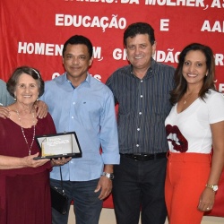 Ex-primeira-dama Edelte, esposa de JoÃ£o GonÃ§alves foi homenageada