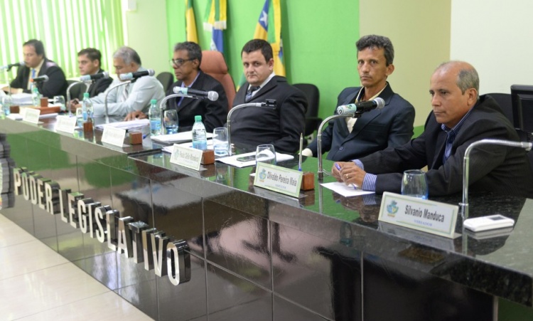 Vereadores durante sessÃ£o para cassar o prefeito ChicÃ£o