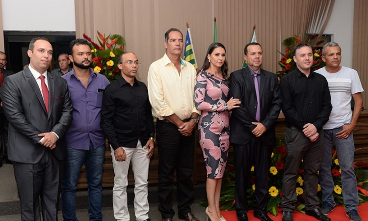Vice Saulo com o prefeito Fernando e os novos secretÃ¡rios da Prefeitura de NiquelÃ¢ndia