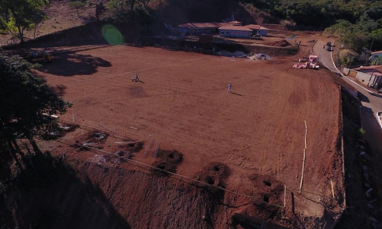 Canteiro de obras do estÃ¡dio municipal de Pilar: obras adiantadas