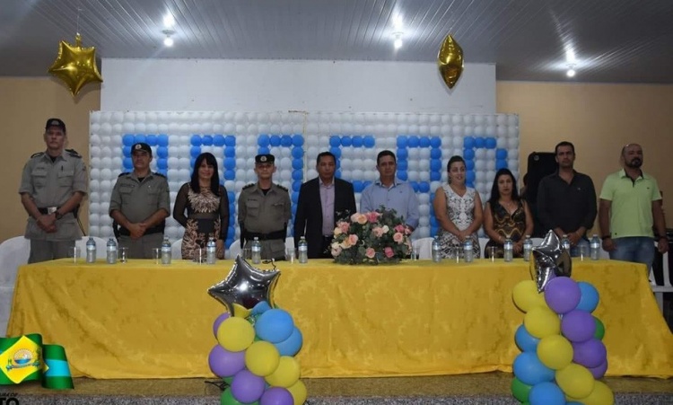 Autoridades e responsÃ¡veis pelo programa na cidade de Alto Horizonte