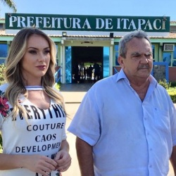 Monique e Breno, ex BBB, com o prefeito MÃ¡rio Macaco divulgam a festa de aniversÃ¡rio do municÃ­pio