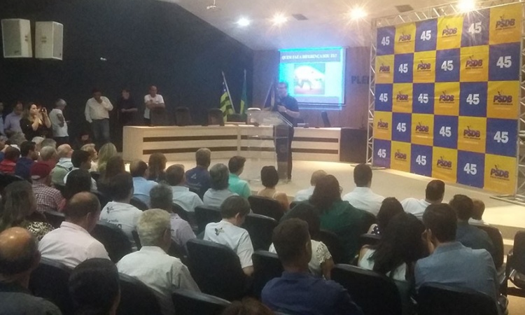 Giuseppe Vecci durante evento da base em GoianÃ©sia: campanha dia 16