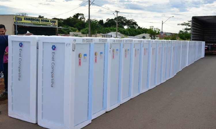 Troca de geladeiras foi realizada na cidade de SÃ£o Miguel do Araguaia: para reduzir consumo de energia