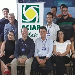 MÃ¡rcio LuÃ­s, com Alessandra, Pedro e autoridades na inauguraÃ§Ã£o 