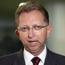 JoÃ£o Campos diz que situaÃ§Ã£o de GoiÃ¡s Ã© boa e salÃ¡rio estava em dia