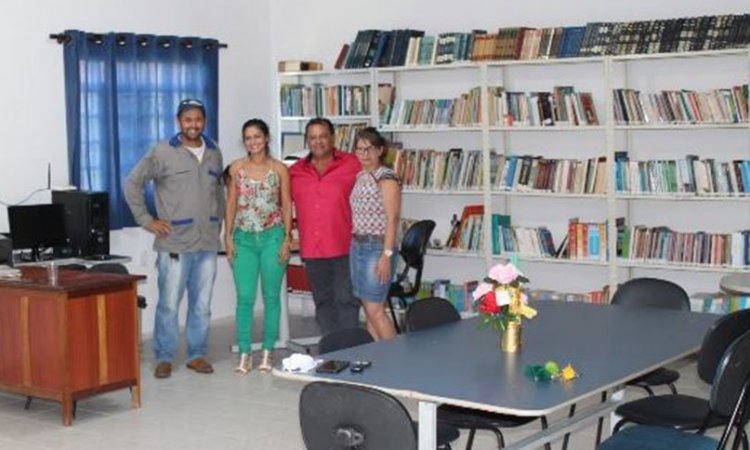 Prefeito Ziquinho e servidores visitam escola em SÃ£o PatrÃ­cio que recebeu obras de reforma: foco na educaÃ§Ã£o