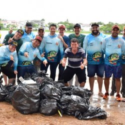 VÃ¡rios sacos de lixo sÃ£o o resultado de mais um mutirÃ£o de limpeza na Lagoa Grande, em Porangatu