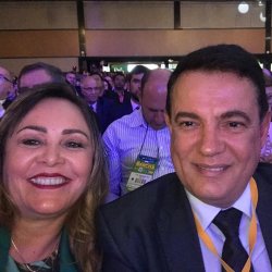 Divina Arruda e o prefeito CÃ¡ssio GusmÃ£o na Marcha dos Prefeitos