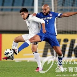 EleÃ­lson brilha no futebol chinÃªs