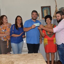 Prefeito Valmir Pedro ao lado de ClaudinÃ©ia Braz e Nildes em UruaÃ§u