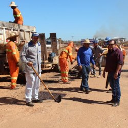 Prefeito Ziquinho, de SÃ£o PatrÃ­cio, comemora a conclusÃ£o da recuperaÃ§Ã£o de trecho de pouco mais de 15km que foi completamente restaurado