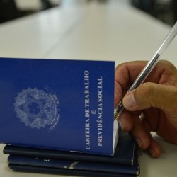 InÃ­cio do pagamento do PIS na quinta-feira (25)