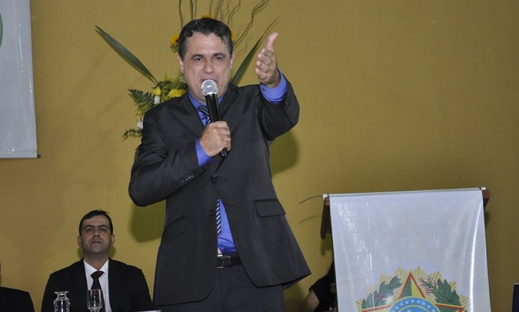 Prefeito JÃºnior do Jonas foi afastado pela CÃ¢mara Municipal, que abriu CEI