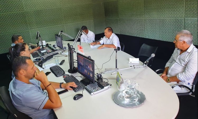Prefeito Ziquinho apresenta prestaÃ§Ã£o de contas da sua gestÃ£o na rÃ¡dio