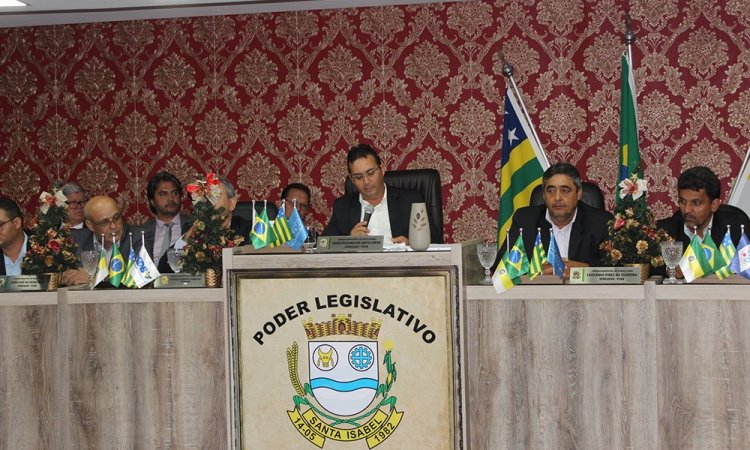 Presidente Edson JÃºnior destaca troca de experiÃªncias entre vereadores e o fortalecimento dos dois legislativos