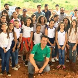 Prefeito Fred mobiliza comunidade para ajudar no plantio de mudas nativas no municÃ­pio de Rialma
