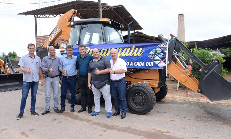 MÃ¡quinas e equipamentos foram entregues: atender homem do campo