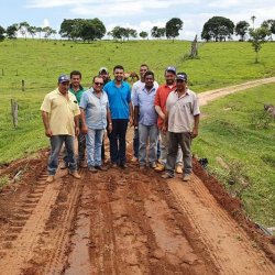 Ziquinho com vereadores e servidores entregam mais uma grande obra