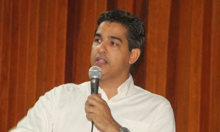 Prefeito PlÃ­nio Paiva com educadoras de CrixÃ¡s: apoio Ã  educaÃ§Ã£o Ã© meta da atual gestÃ£o na cidade de CrixÃ¡s