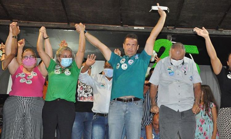 Elieudes durante evento de campanha na cidade de SÃ£o Luiz do Norte
