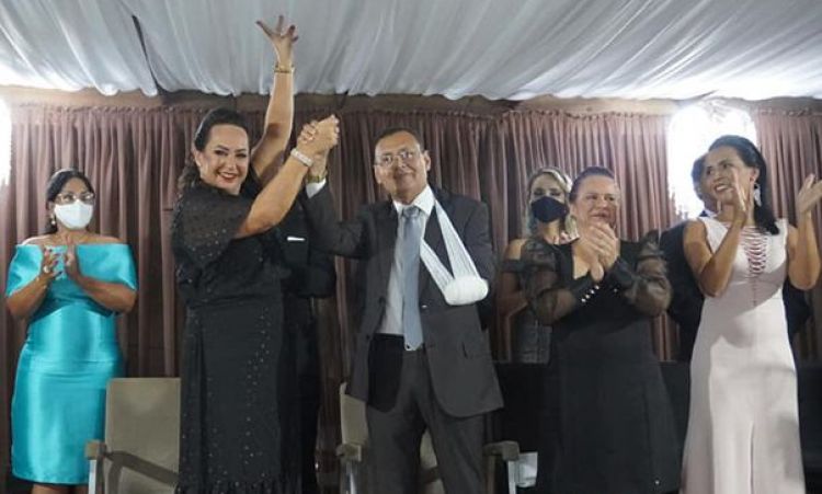 Prefeita CÃ¡ssia se juntou ao ex-prefeito Levino para garantir novo mandato e agora uma nova gestÃ£o