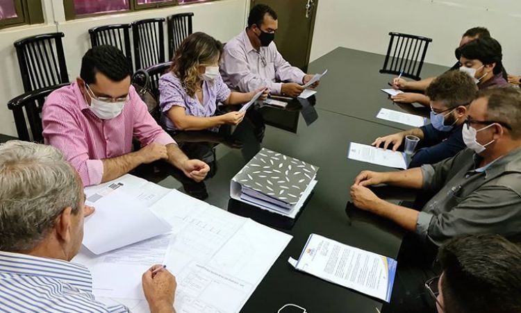 Prefeito MÃ¡rio reÃºne toda a sua equipe e determina novas aÃ§Ãµes