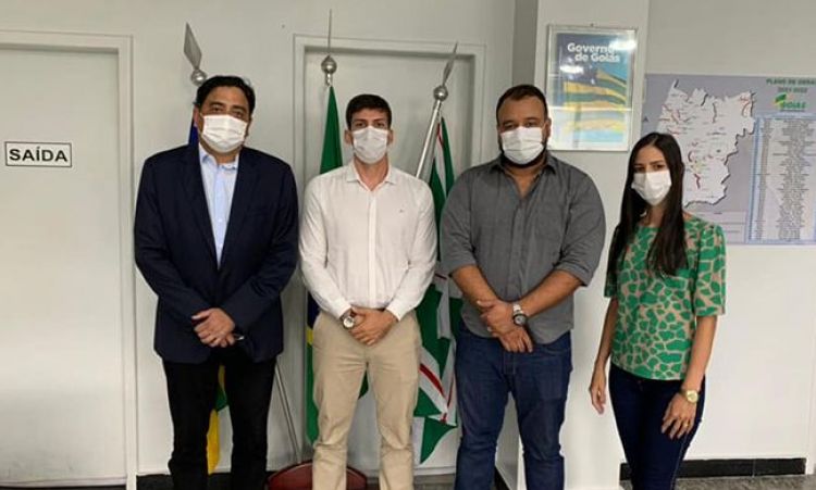 TiagÃ£o vai atÃ© GoInfra em busca de apoio para recuperar rodovia