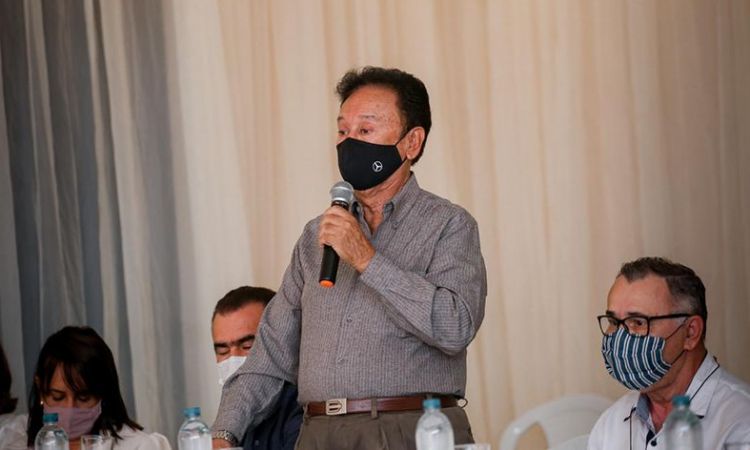 Prefeito Geraldo Reis discursa durante abertura dos trabalhos na cidade