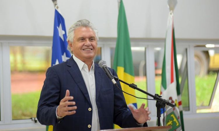 Aumento para servidores da educação em razão de ajuste de contas