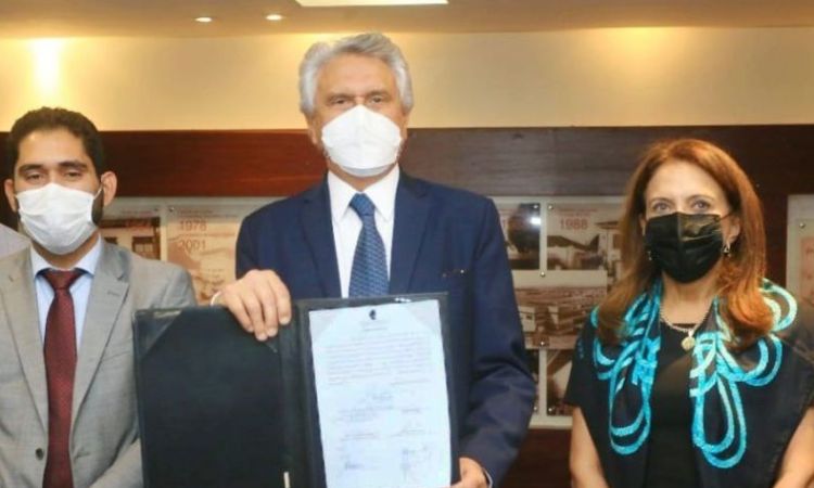 Lincoln ao lado do governador Ronaldo Caiado e da primeira-dama Gracinha Caiado