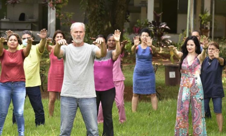 No Cremic são oferecidas mais de 10 práticas integrativas e complementares como acupuntura, ioga, reiki, moxaterapia, meditação e cromoterapia