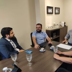 Prefeito busca apoio em Goiânia