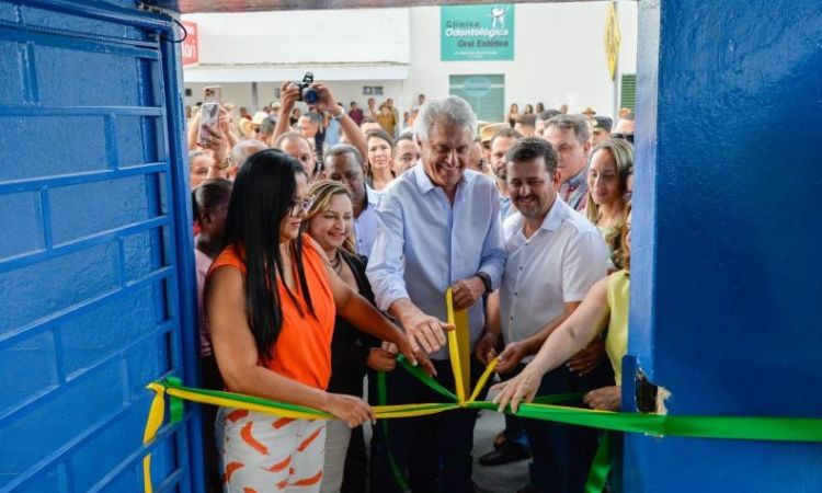 Em Teresina de Goiás, governador Ronaldo Caiado inaugura escola com ar-condicionado, biblioteca, laboratório de informática e ciências e quadra poliesportiva coberta