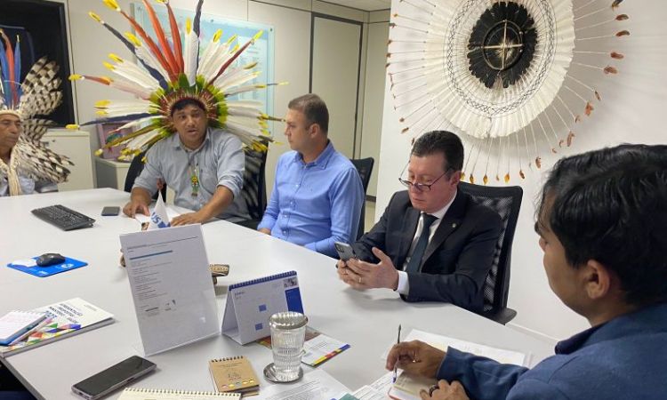 Nova America busca apoio para comunidade indigena