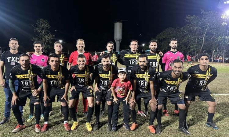Distrito faz homenagens a desportista.